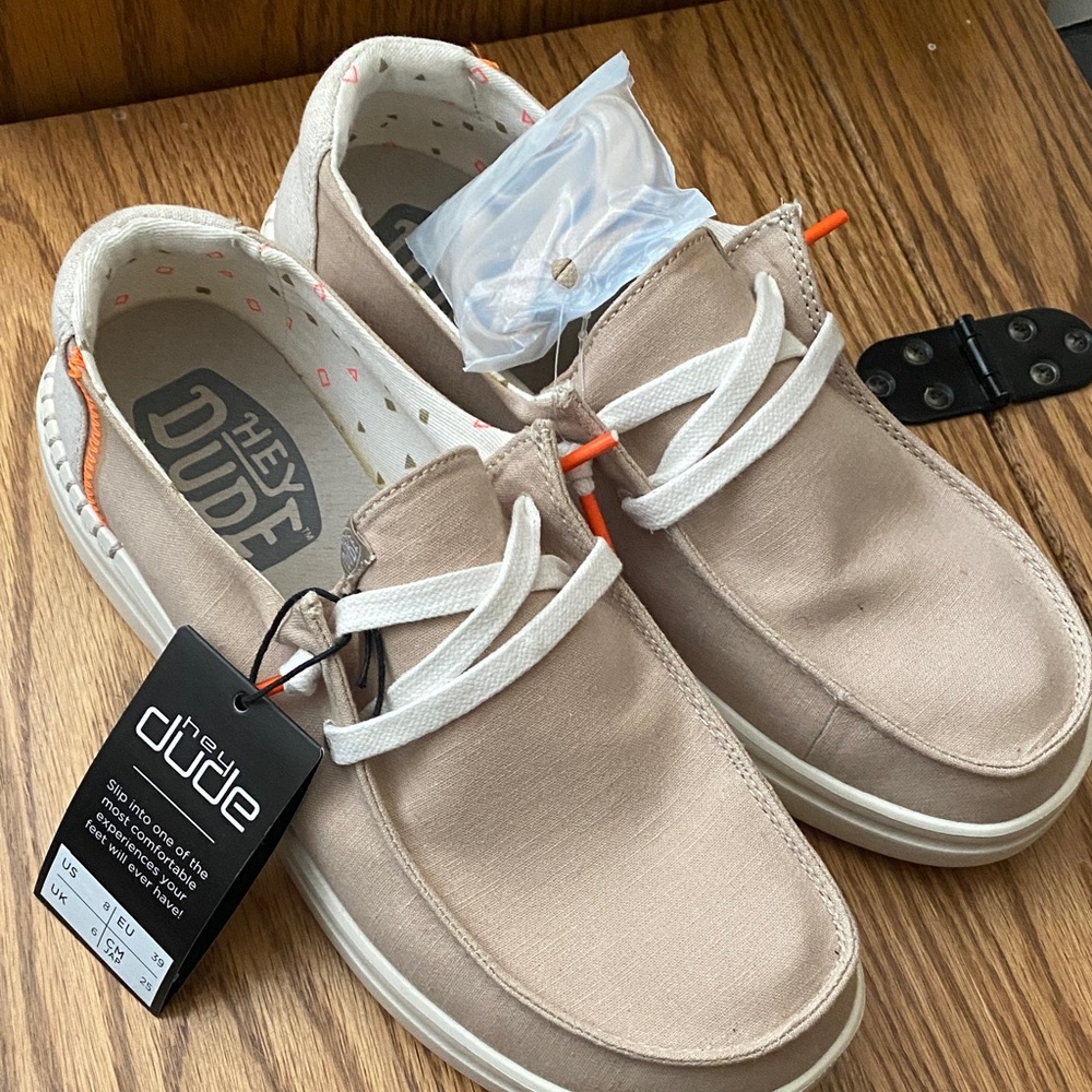 NWT Hey Dude Women’s Wendy Platform Slip Ons